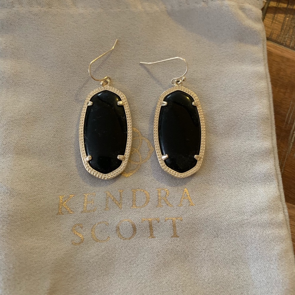 Kendra Scott Elle earrings